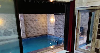 Sapphire Villa Luxury stay with 3 bedroom and rooftop sky Lounge