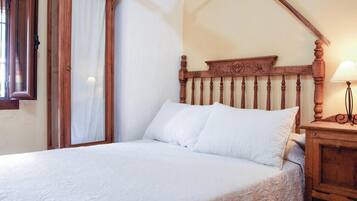 3 chambres, fer et planche Ă  repasser, Wi-Fi gratuit, draps fournis