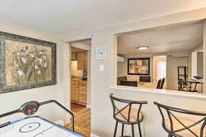 Games room - Historic Meredith Home: Walk to Town Center! (Meredith)