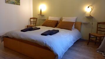 4 dormitorios, cuna de viaje, wifi gratis