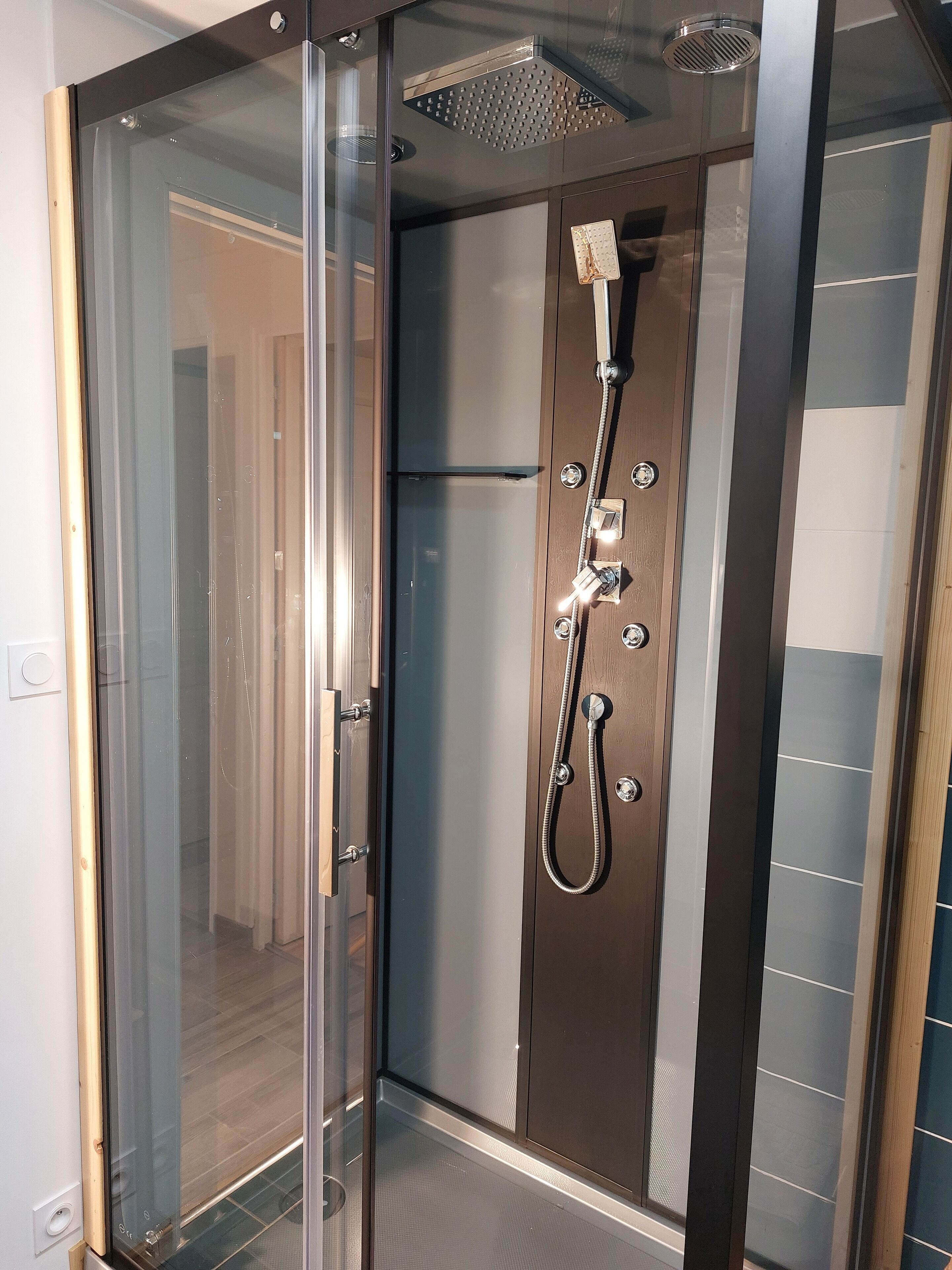 Een douche, een haardroger