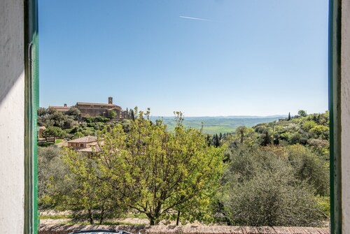 Appartement "Casa Francesca", avec vue sur les montagnes et cour intérieure.