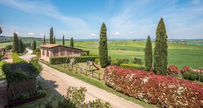Apartment Torre di Corsanello with Lake View, Garden & Wi-Fi