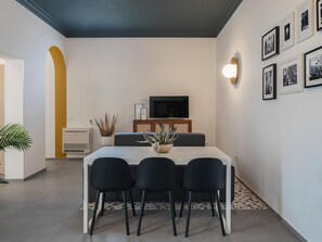 Appartement Exécutif | Coin séjour | Télévision à écran plat