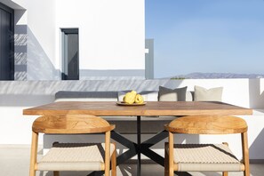 House of Light with Plunge Pool | Balcony - Phos Milos (Milos)