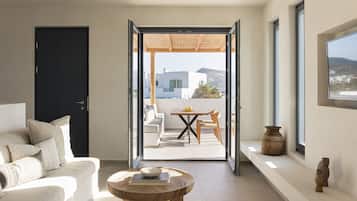 House of Light with Plunge Pool | 1 bedroom, premium bedding, pillowtop beds, in-room safe