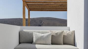 House of Light with Plunge Pool | Balcony