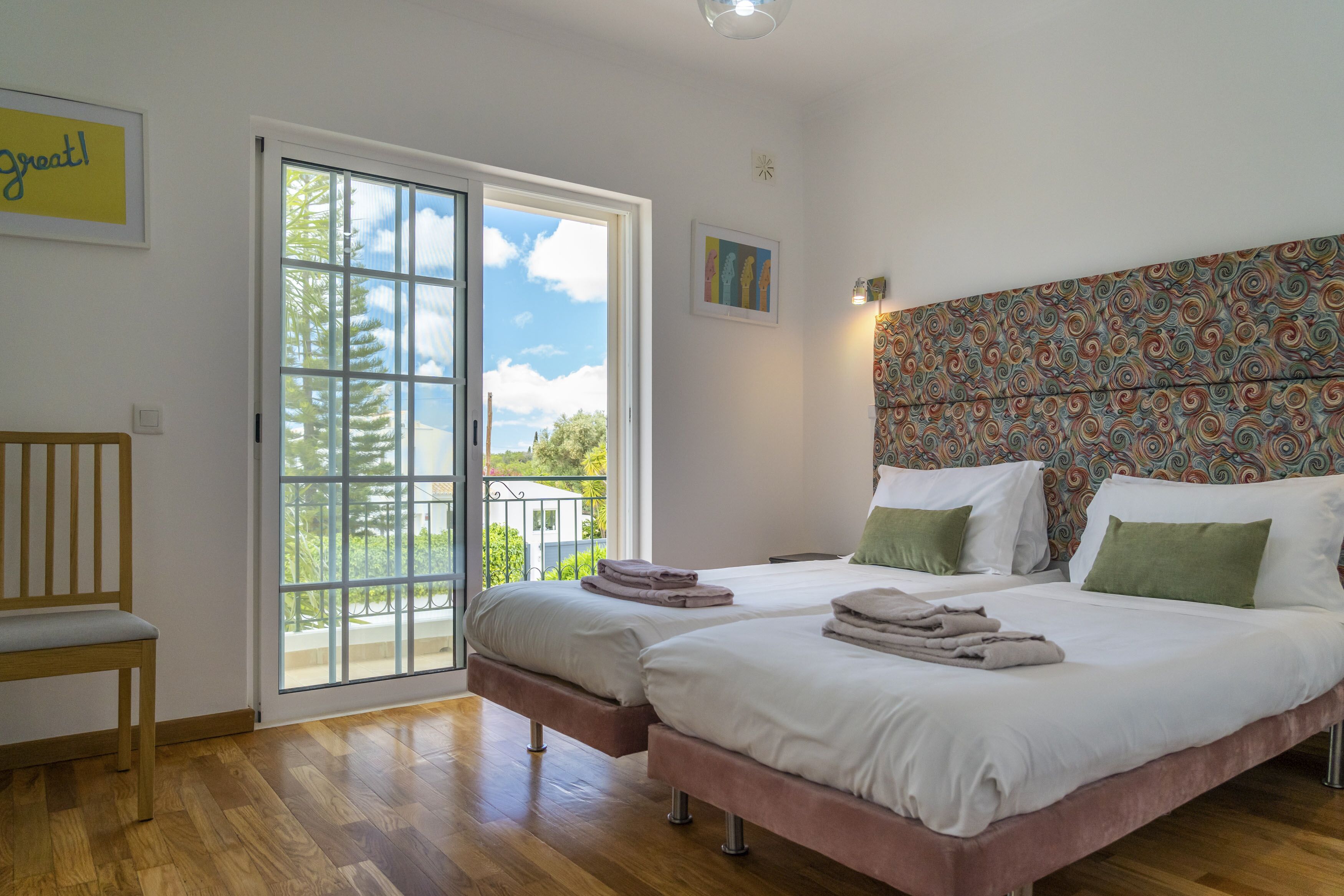 6 bedrooms, Egyptian cotton sheets, premium bedding, in-room safe
