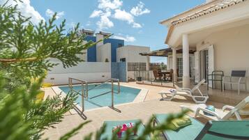 Villa | Terrace/patio