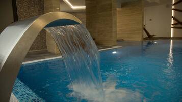 Sauna, hot tub, steam room, hot springs/mineral springs, mud baths