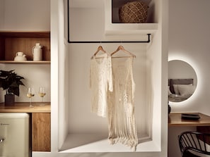 Comfort-Dreibettzimmer | Bügeleisen/Bügelbrett, kostenloses WLAN, Bettwäsche