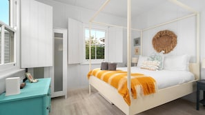 1 habitación, tabla de planchar con plancha, wifi gratis y ropa de cama