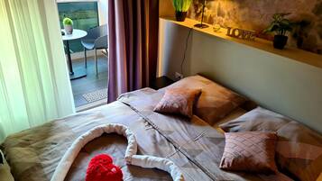 Studio (Studio Apartment with Terrace)
