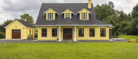 House | Bahagian luar