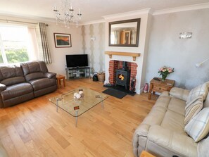 Cottage | Living room | TV - Meadow View (Haverfordwest)