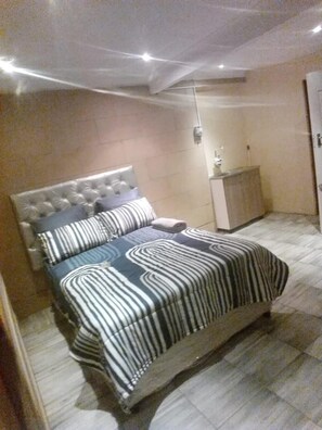 Cottage | 1 bedroom, iron/ironing board, free WiFi, bed sheets