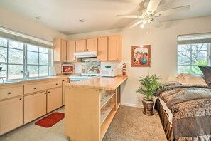 Fridge, microwave, stovetop, coffee/tea maker