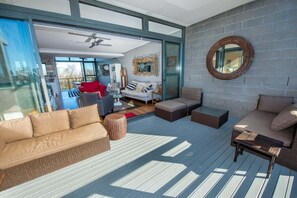 Televisie en een kantoor