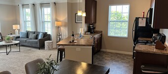 The Pondview Perch | Fast WiFi | Washer/Dryer!