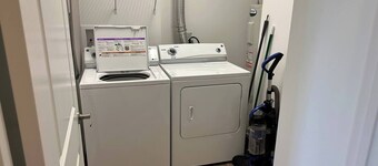 The Pondview Perch | Fast WiFi | Washer/Dryer!