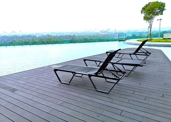 Terrace/patio - Situated at heart of Johor Bahru, easy excess to city central and CIQ (Johor Bahru)