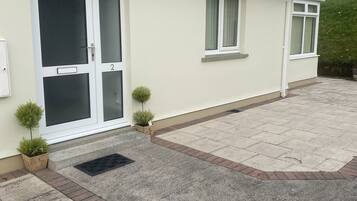 House, 2 Queen Beds | Exterior