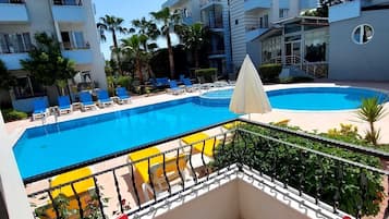 Ropa de cama hipoalergénica, minibar y espacio para trabajar con laptop