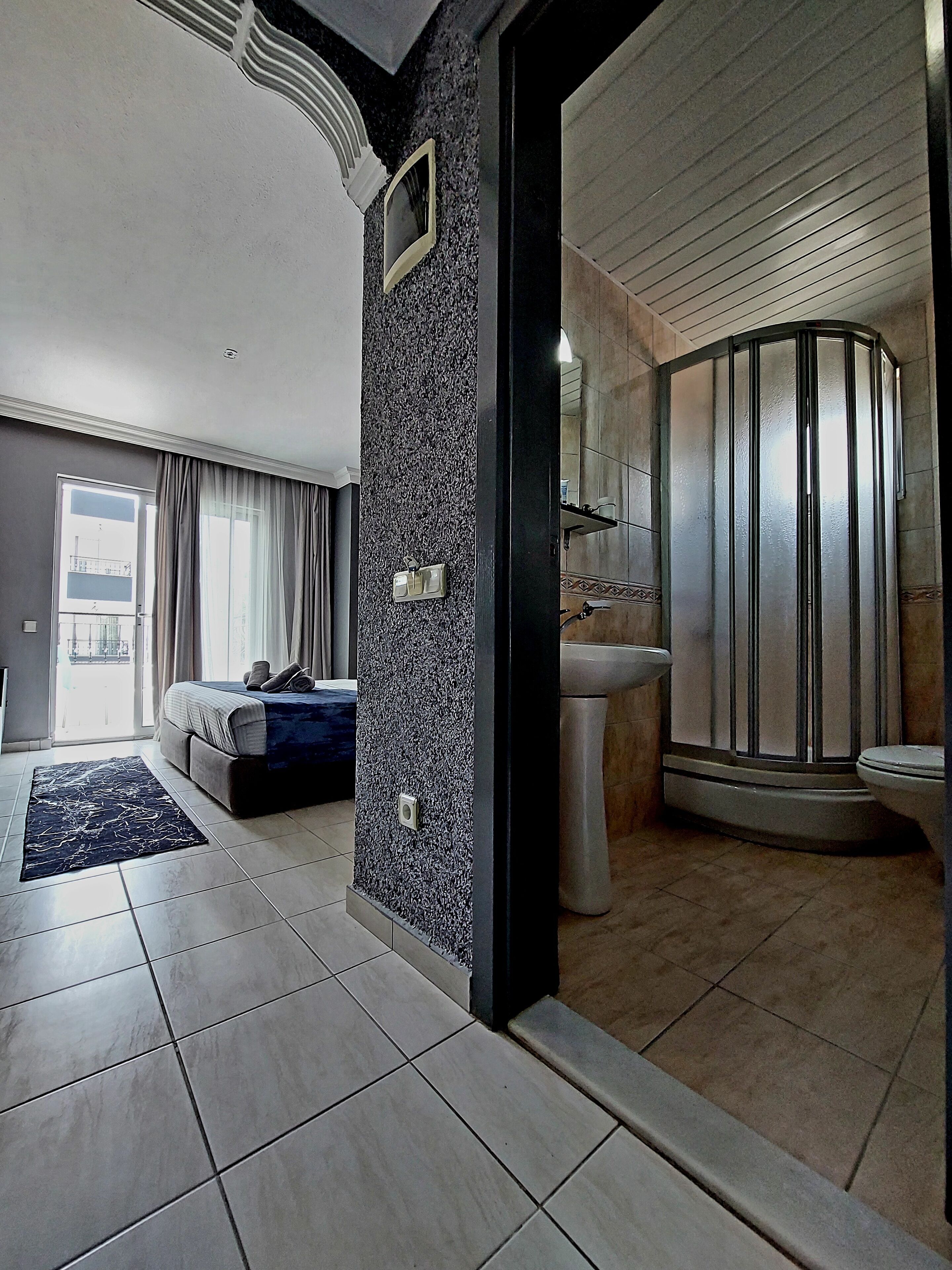 standard room | 1 bedroom, hypo-allergenic bedding, minibar, laptop workspace