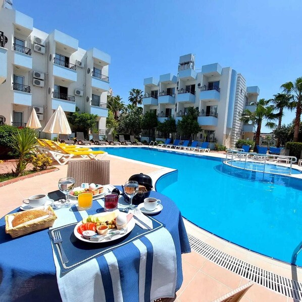 Daily cooked-to-order breakfast (TRY 350 per person) - Summer Rose Hotel (Manavgat)