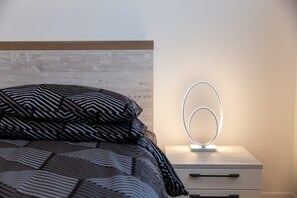 2 chambres, chambres insonorisées, fer et planche à repasser