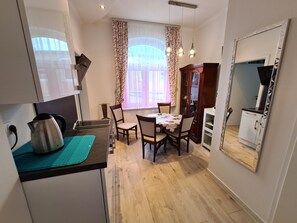 Apartment, Private Bathroom (Erdgeschoss) | Shared kitchen