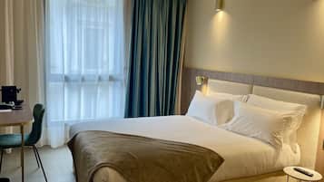 Memory foam beds, individually decorated, individually furnished, desk