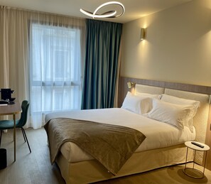 1 bedroom, memory foam beds, individually decorated