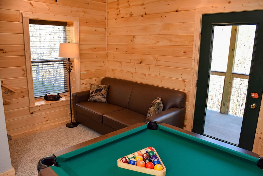 Hiker's Ridge - 2br/2ba In Wears Valley, With Nearby Fishing Pond & Picnic Area - Wears Valley, TN
