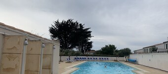 Nice house in a residence with swimming pool for 5