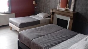 Unclassified image, 2 of 47, button - Hotel du Château Blanc (Saint-Aubin-Les-Elbeuf)