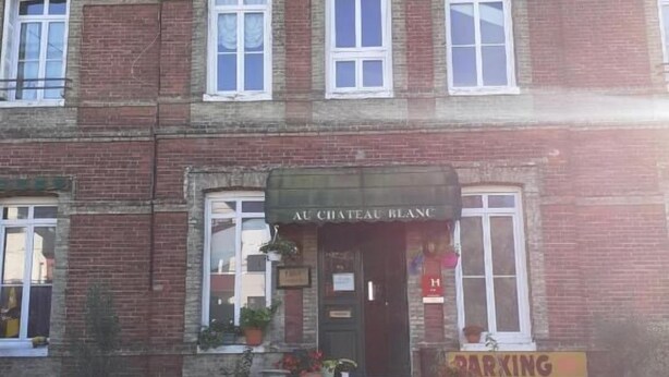 Unclassified image, 1 of 47, button - Hotel du Château Blanc (Saint-Aubin-Les-Elbeuf)
