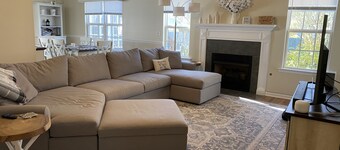 Bright centrally located 3 bed/2 bath with fenced private yard