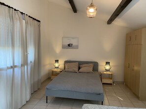 4 sovrum, resesäng, gratis wi-fi och sängkläder