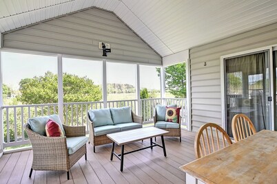 Excellent 4 bedroom/2 bath House near DE and MD Beaches! Community Pool, Beach Town!