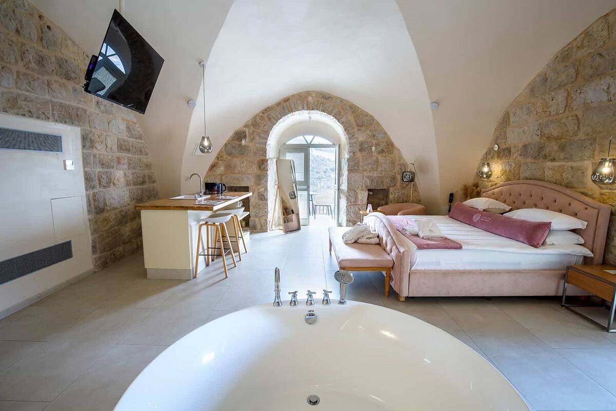 Elite Studio Suite | Minibar, in-room safe, soundproofing, free WiFi