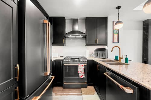 Premium Townhome, 2 Bedrooms, Terrace, Lakeside | Private kitchen