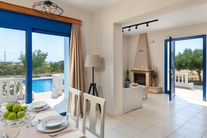 Luxury Villa, Beachside - RITA MARE (Rhodes)
