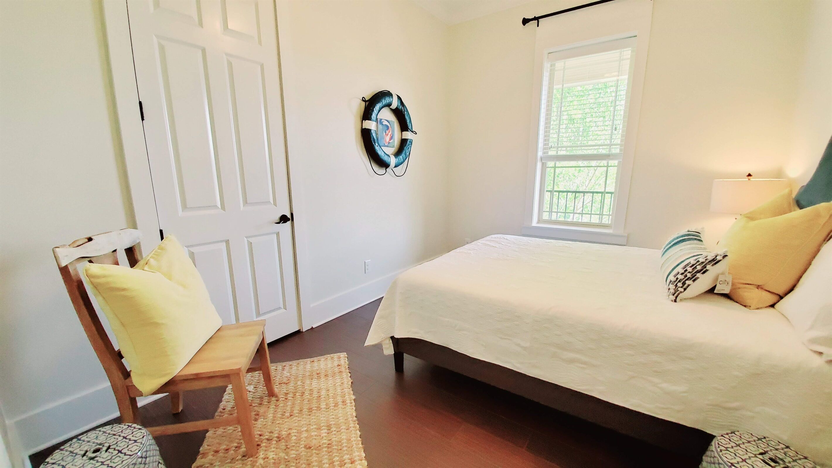 3 bedrooms, WiFi (free), bed sheets