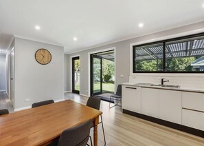 Dining - @NumberNine at Bright (Bright)