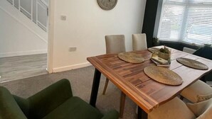 Traditionellt hus - privat badrum | Interiör