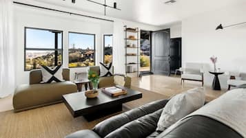 Fernseher, Kamin, Stereoanlage, Arbeitsbereiche