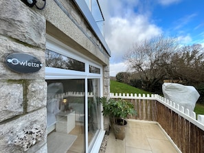 المنطقة المحيطة بالمنشأة