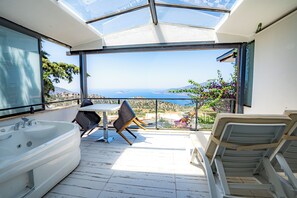 Royal Penthouse, 1 Bedroom, Jetted Tub, Sea View | Terrace/patio