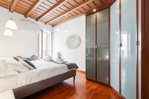 Căn hộ trung tâm thành phố | 1 phòng ngủ, bàn ủi/dụng cụ ủi quần áo 